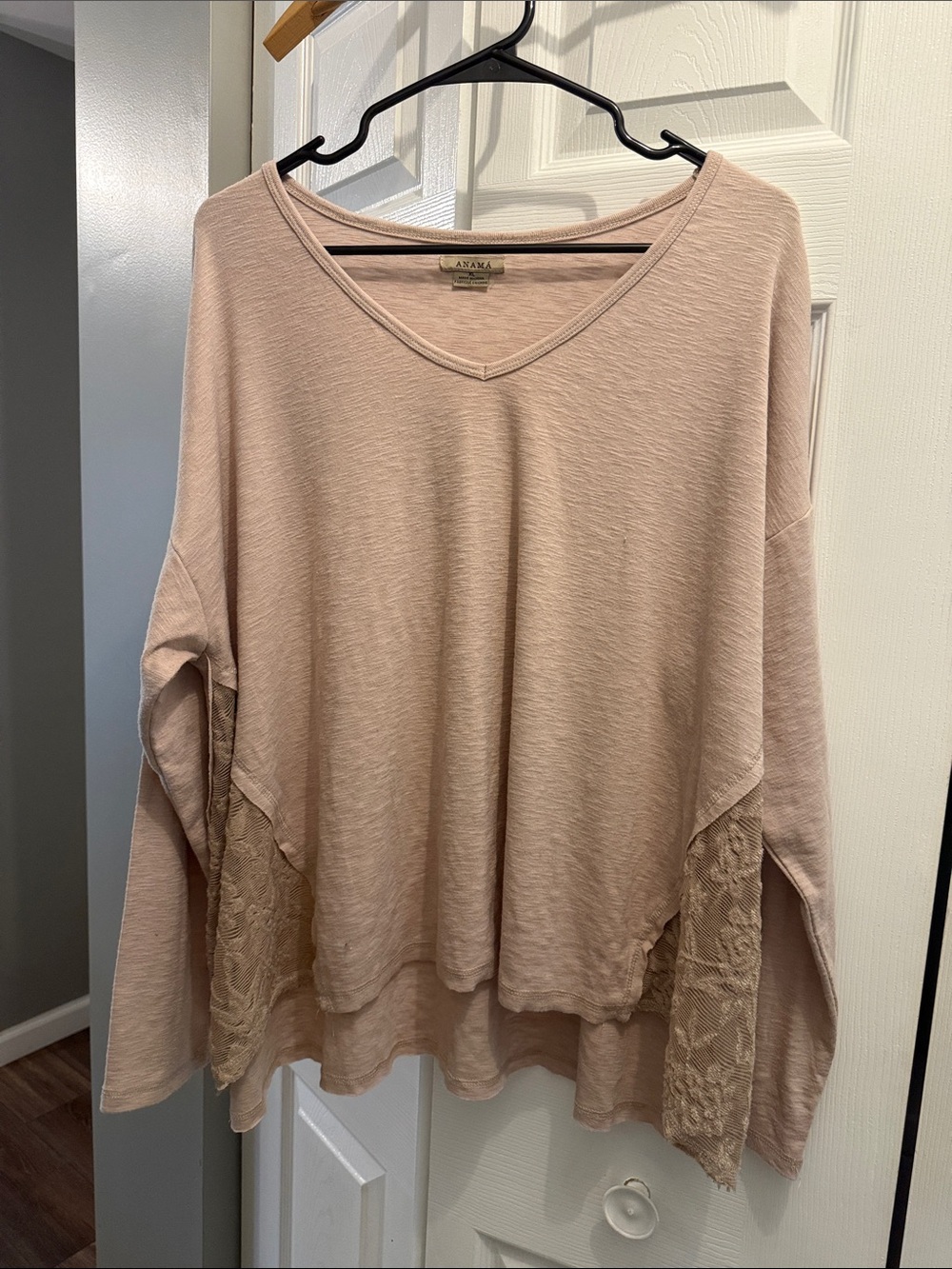 Avamá Dusty Blush V-Neck Lace-Trim Pullover